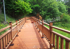 キャップ付き複合フェンス 200*200mm リサイクル WPC フェンスポスト