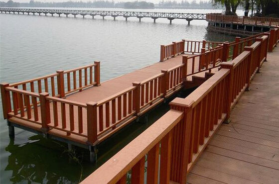 高級家庭菜園用の装飾的なアクリル ブレンド WPC フェンス