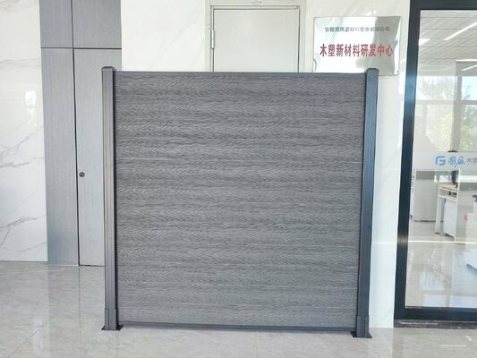 アルミニウム フレーム WPC フェンシング スラット スタイルの屋外のホーム セキュリティ