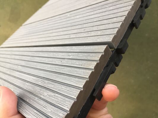 庭用セルフロックWPCタイル、工具不要、虫よけ